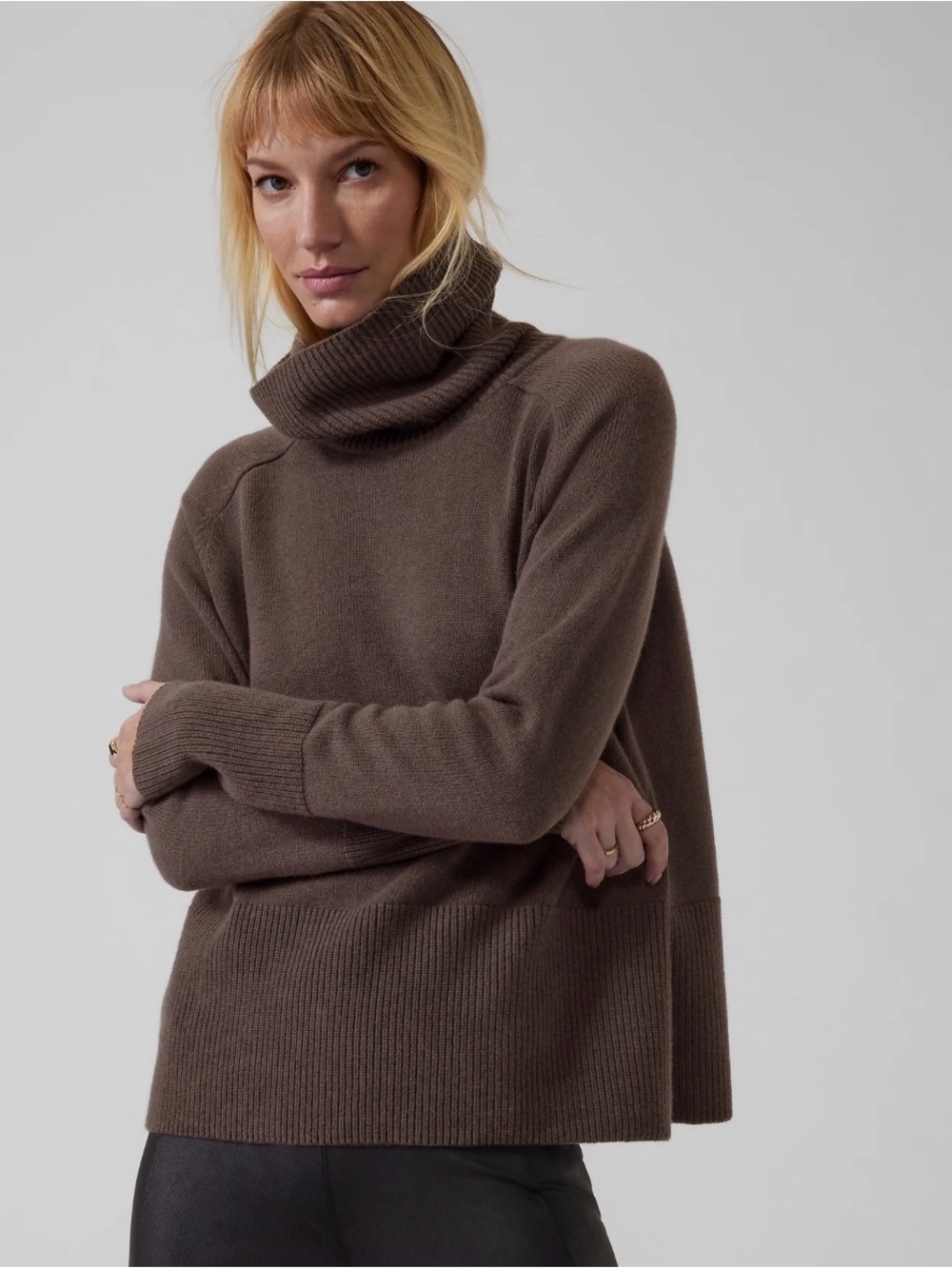 Athleta Wool Cashmere Women's Chocolate Brown Turtleneck Sweater.